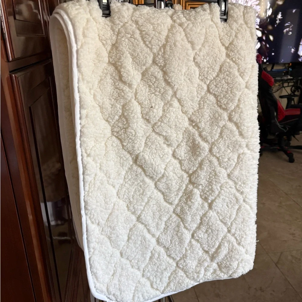 Luxurious Cream Quilted Bedding